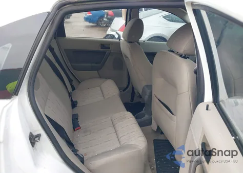 2008 Ford Focus Se/Ses from USA, damaged, VIN 1FAHP35N68W179308